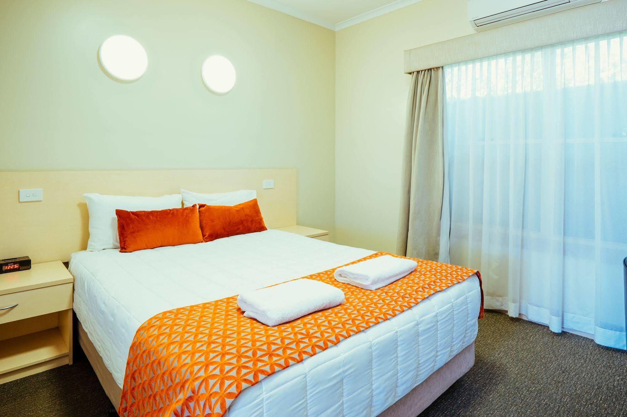 Club Motor Inn Narrabri Exterior photo